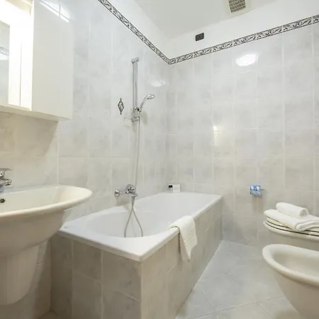 Savoia Vivaldi 0-21 Apartment